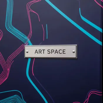 Аренда Фотообои самоклеящиеся матовые в интерьере антикафе "Олень" в VK Stadium Sirius — ART SPACE