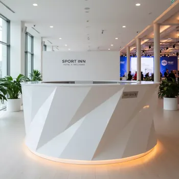 Аренда Стойка круглая twist 204х40 с подсветкой в Sport Inn Hotel & Wellness — ART SPACE