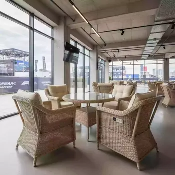 Аренда Мебельная группа Эспрессо 80 R плетеная бежевая в Mercure Сочи Центр — ART SPACE