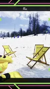 Желтые шезлонги и лаундж на снегу