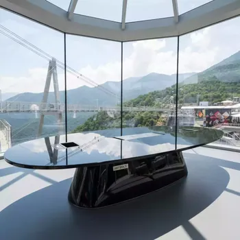 Аренда Стол для переговоров 160х310 см овальный черный или белый в Skypark Sochi — ART SPACE