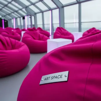 Аренда Пуф кресло мешок розовый в отеле Hyatt Regency Sochi — ART SPACE