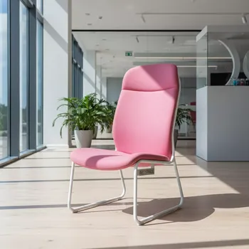 Аренда Кресло детское с подставкой для ног розовое Scuttle в Delta Sirius — ART SPACE