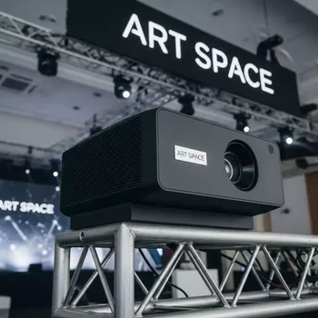 Аренда Проектор кинотеатральный JVC DLA X5000BE в Маринс Парк Отеле — ART SPACE