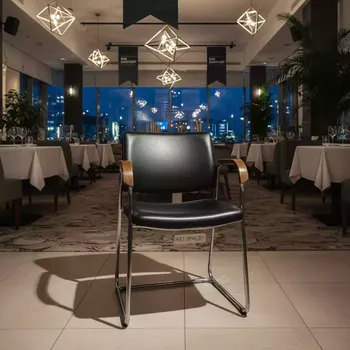 Аренда Стул Самба экокожа BLACK хромированный каркас подлокотники бук старинный орех в ресторане «Баран-Рапан» — ART SPACE