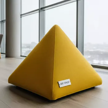 Аренда Пуфик SHAPE треугольный желтый в отеле «Богатырь» — ART SPACE