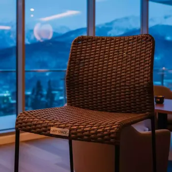 Аренда Плетеный барный стул Y390A W63 brown в казино «Сочи» — ART SPACE