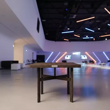 Аренда Стол раскладной Lyon Rattan Table пластик коричневый в Сириус Арене — ART SPACE