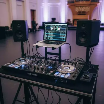 Аренда Комплект для диджея в Зале органной и камерной музыки — ART SPACE