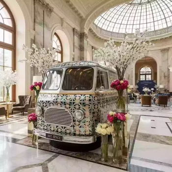 Аренда Фургон контейнер декоративный Mini Plust Van в Гранд Отель Сочи — ART SPACE