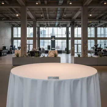 Аренда Скатерть стрейч для стола диаметр 120 см белая в Mövenpick Hotel — ART SPACE