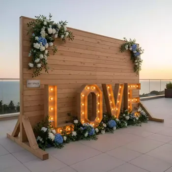 Аренда Фотозона деревянная свадебная с буквами Love в Swissôtel Resort Sochi Kamelia — ART SPACE
