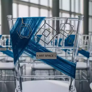 Аренда Украшения на свадьбу декор стульев в Omega Sirius — ART SPACE