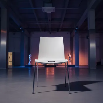 Аренда Стул белый хромированные ножки XRB AW в Сириус Арене — ART SPACE