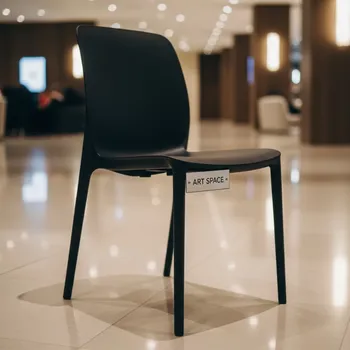 Аренда Стул из пластика Royal Family Kai черный в Pullman Sochi Centre — ART SPACE