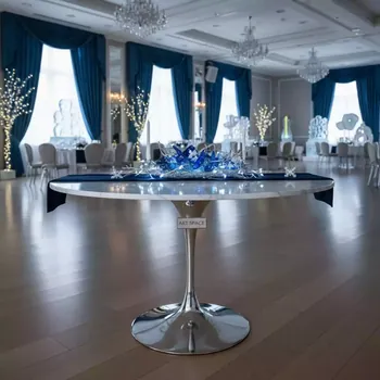 Аренда Стол Tulip D 70 мм в отеле Radisson Lazurnaya — ART SPACE