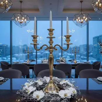 Аренда Канделябр Lumier King 3 рожка золотой 35 см в Stella di Mosca — ART SPACE