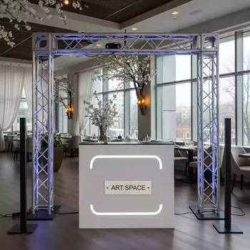 Аренда Стенд Поп ап с фризом прямая в ресторане «La Terrazza» — ART SPACE