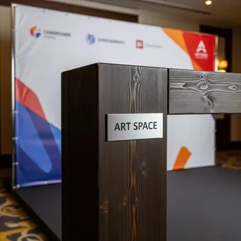 Аренда Пресс волл на брусе 3х2,5 м в Imeretinskiy Hotel — ART SPACE