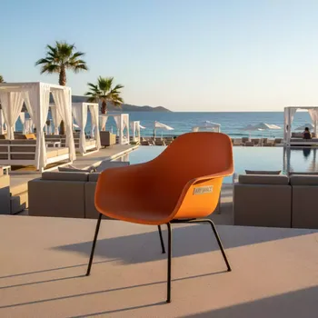Аренда Кресло Модест оранжевое в пляжном клубе Del Mar — ART SPACE