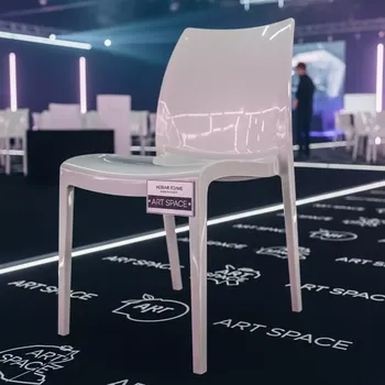 Аренда Стул жемчужный пластиковый Наполеон New на Сочи Автодроме — ART SPACE