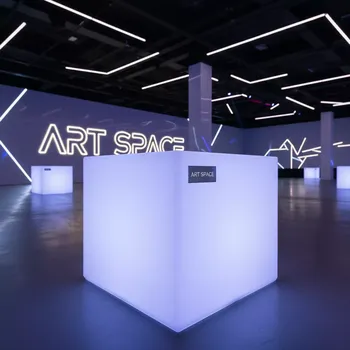 Аренда Стол светящийся Cubo 50 Double 220V белый в VK Stadium Sirius — ART SPACE