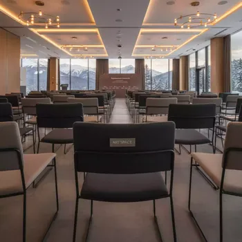 Аренда Стулья Emias в Sochi Marriott Krasnaya Polyana — ART SPACE