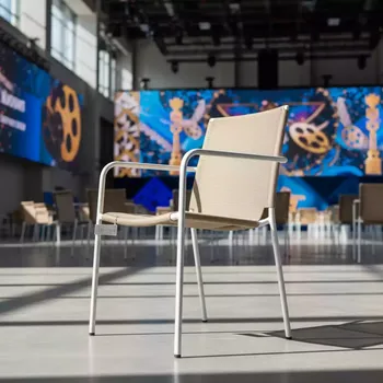 Аренда Кресло Паул белый каркас бежевая сетка в Delta Sirius — ART SPACE