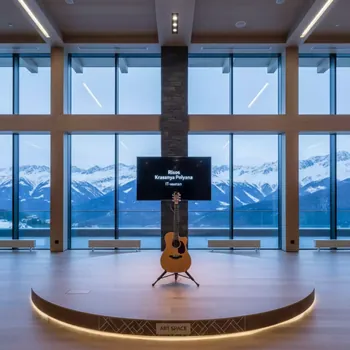 Аренда Подставка Hercules GS 415B Plus в Rixos Krasnaya Polyana — ART SPACE