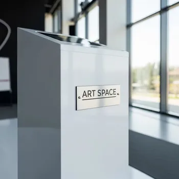 Аренда Подиум для автомобиля оформление белым пластиком в комплексе Sea Galaxy — ART SPACE