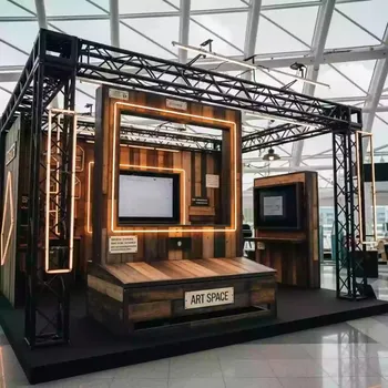 Аренда Оформление витрины Polaroid на арене «Фишт» — ART SPACE