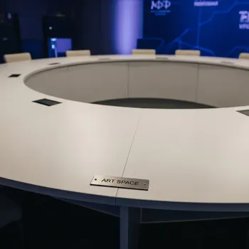Аренда Стол полукруг президиум 250 см в ОКЦ «Галактика» — ART SPACE