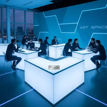 Аренда Стол пластиковый раздвижной Per 3 в ресторане «La Terrazza» — ART SPACE