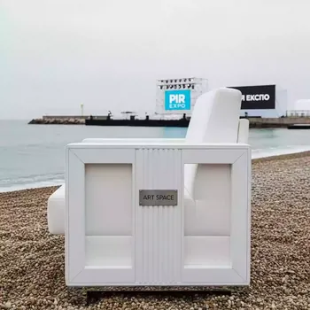 Аренда Стул Такер Миди белый на пляже «Маяк» — ART SPACE