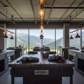 Аренда Мастер класс варежек в Green Flow Hotel — ART SPACE