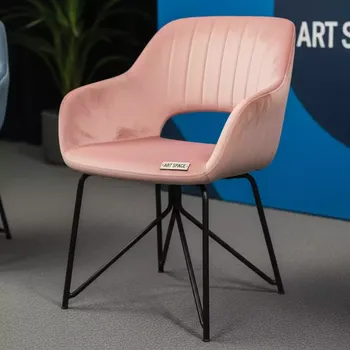 Аренда Стул Kongsberg пудра в Маринс Парк Отеле — ART SPACE