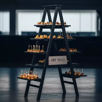 Аренда Лестница фуршетная черная 7 ярусов 65х40х200 на Сочи Автодроме — ART SPACE
