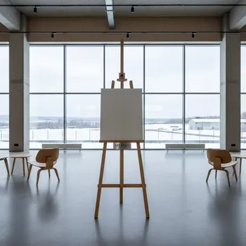 Аренда Мольберт с бамбуковой рамой на Сочи Автодроме — ART SPACE
