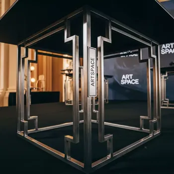 Аренда Подстолье металлическое Spark в Mantera Supreme — ART SPACE