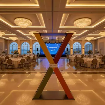 Аренда Опора X размер L в Radisson Blu Resort & Congress Centre — ART SPACE