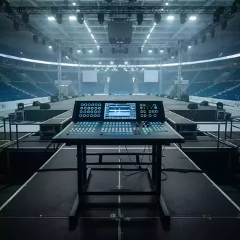 Аренда Микшерный пульт цифровой Roland M 200i в ледовом дворце «Роза Хутор» — ART SPACE