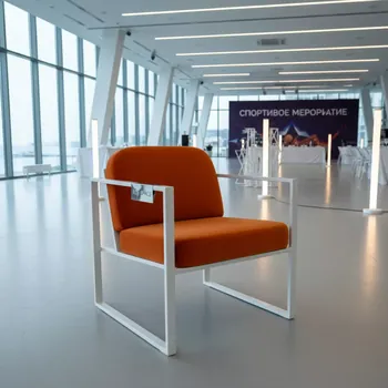 Аренда Стул UNISON белый с тыквенной бархатной подушкой в Bridge Resort — ART SPACE