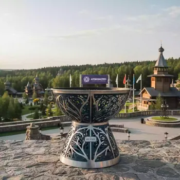 Аренда Подказанник резной в этно-парке «Моя Россия» — ART SPACE