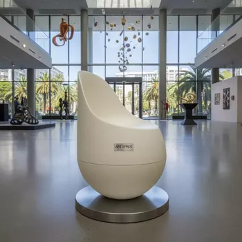 Аренда Стул неваляшка барный Нильс Эрик в City Park Hotel Sochi — ART SPACE