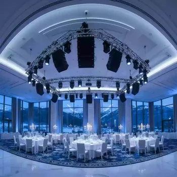 Аренда Комплект линейного массива RCF 17 кВт на 850 человек в Radisson Hotel Rosa Khutor — ART SPACE
