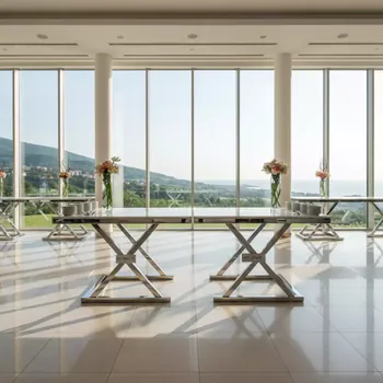 Аренда Фуршетный стол X 2 silver white в Grand Karat Sochi — ART SPACE