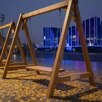 Аренда Качели сосновые Rosendal на Медальной площади — ART SPACE