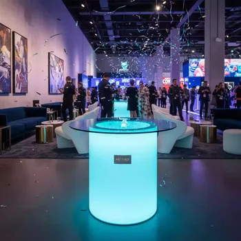 Аренда Стол пластиковый со стеклом светящийся Ed II Lighting в Mantera Supreme — ART SPACE