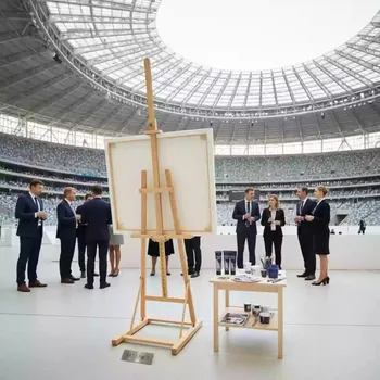 Аренда Портрет акриловыми красками на холсте или флип флоп на арене «Фишт» — ART SPACE