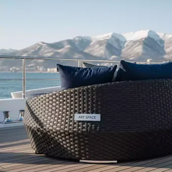 Аренда Кресло шезлонг плетеное DeckWOOD на VIP-яхте (Имеретинский порт) — ART SPACE